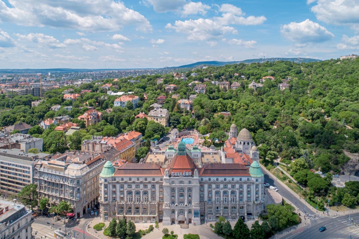 Das denkmalgeschützte Gebäude wurde 1918 als eines der berühmtesten Grandhotels der ungarischen Hauptstadt eröffnet © Tamás Bujnovszky
