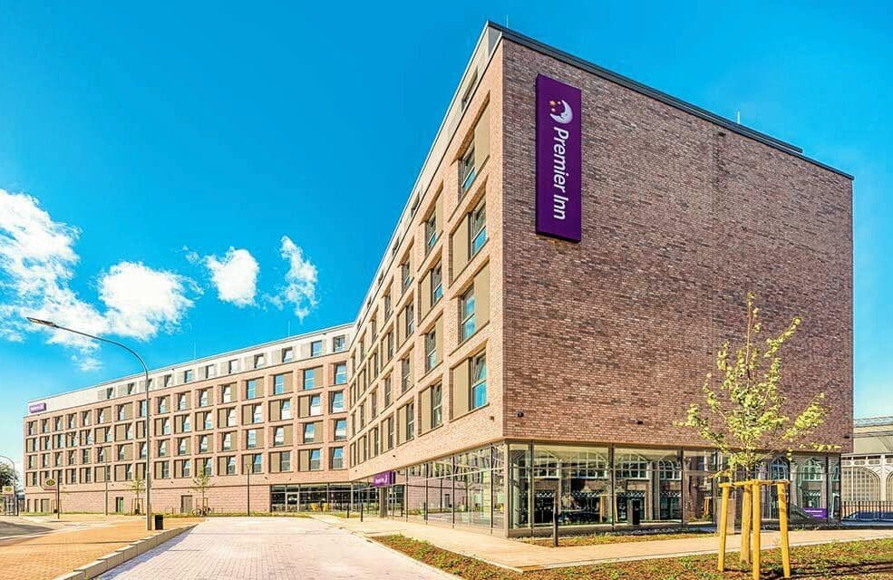 Das Premier Inn Lübeck City Centre ist rund 300 Meter vom Hauptbahnhof entfernt und bietet 203 Zimmer. © Andreas Rehkopp